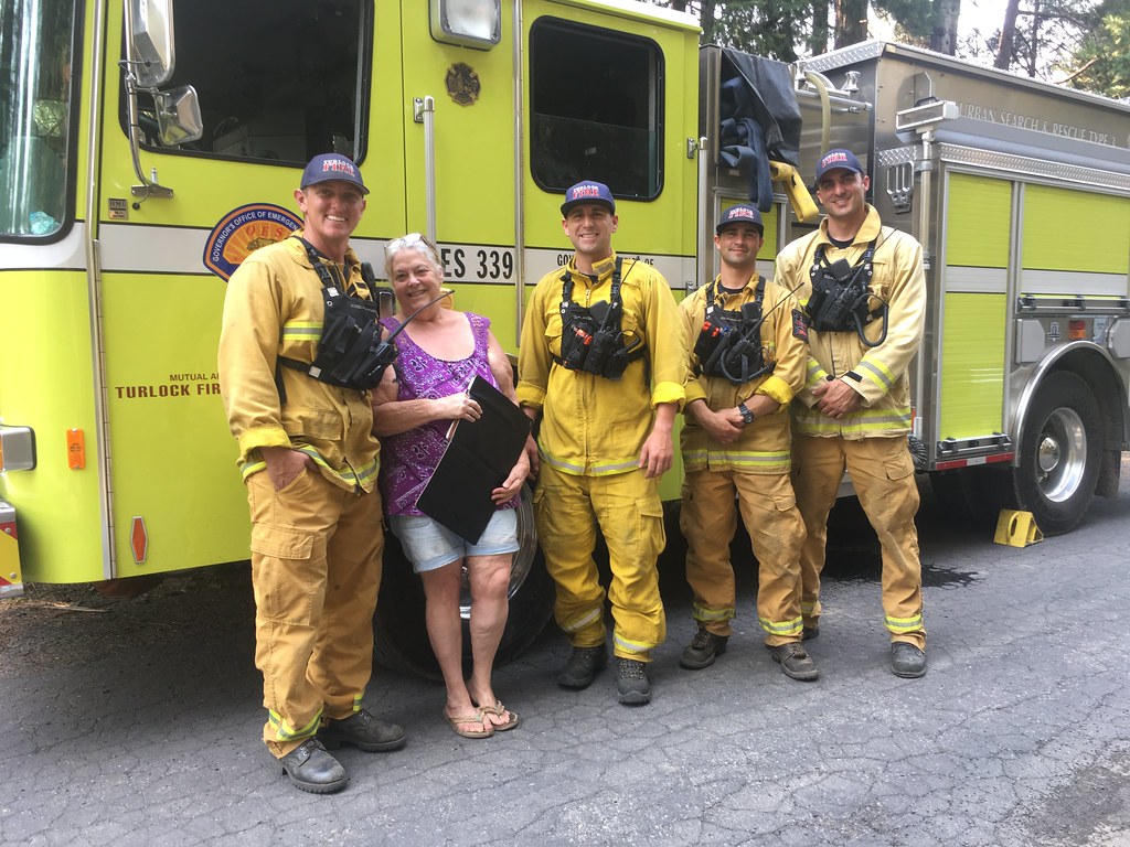 Appliance repair team