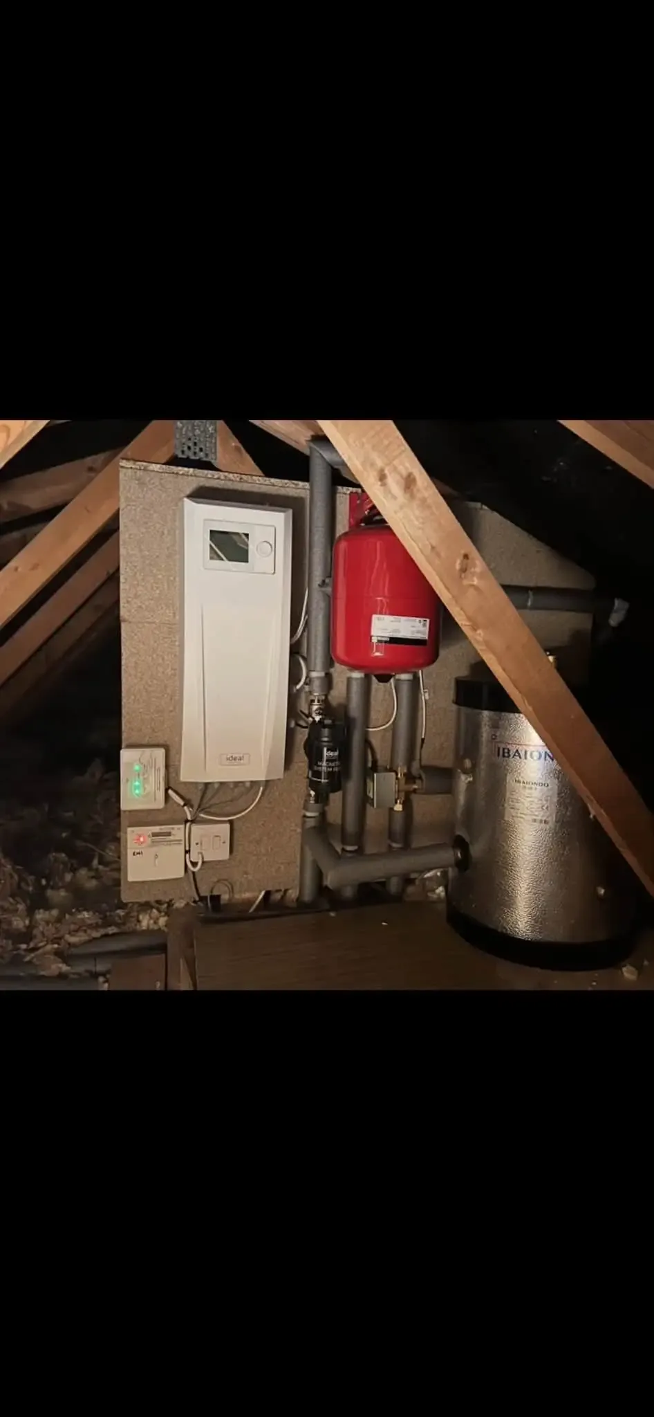 Water heater circulation pump and manifold system in Killeen TX